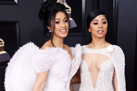 cardi b gucci bag|Hennessy Carolina Surprises Cardi B w/ A Brand New Gucci .